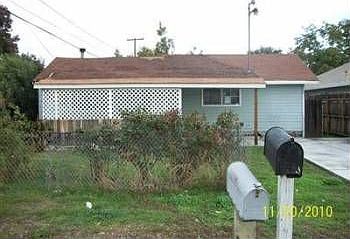 5th image of 2228 N Sunset Ave