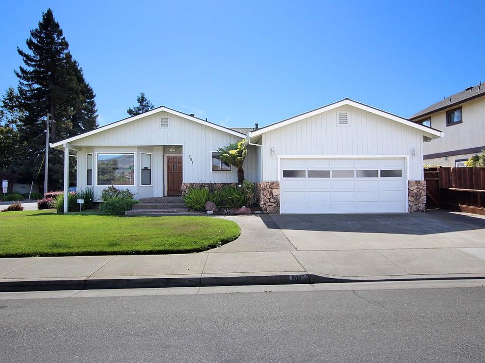1st image of 301 Brentwood Dr