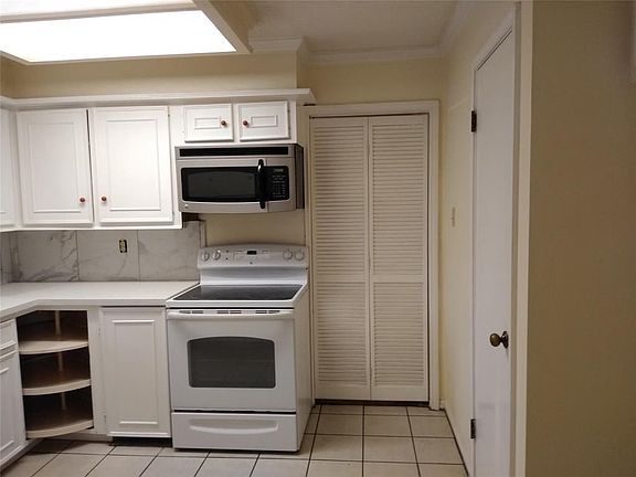 4th image of 1102 El Dorado Blvd