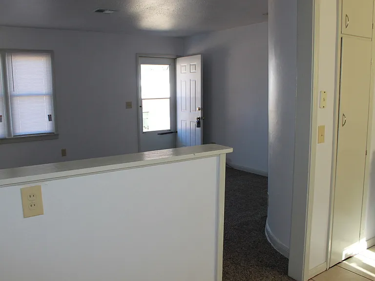 426 E Northrup Dr — Photo 5