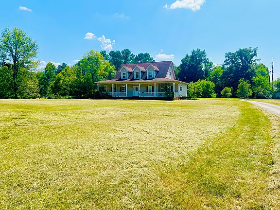 2nd image of 265 Goshen Ln