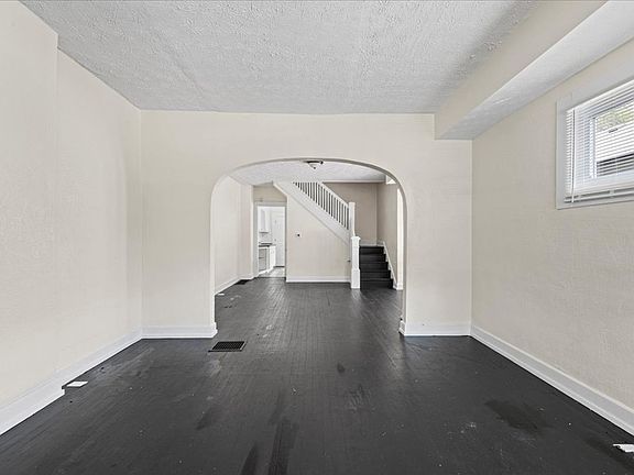 3rd image of 1050-1052 N Warman Ave #D76a2d08b