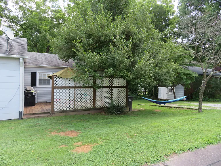 2232 Sherwood Dr — Photo 14