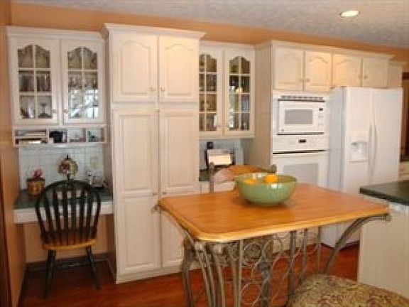 5th image of 9566 Gloria Dr