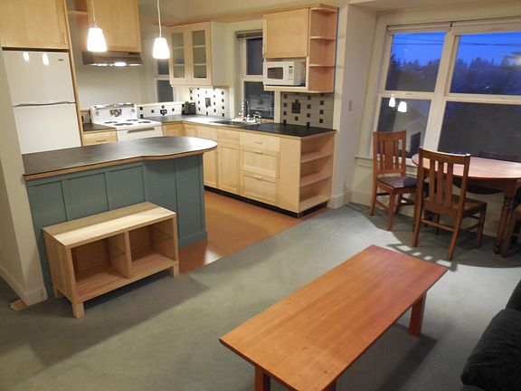 4th image of 6223 34th Ave NE #B