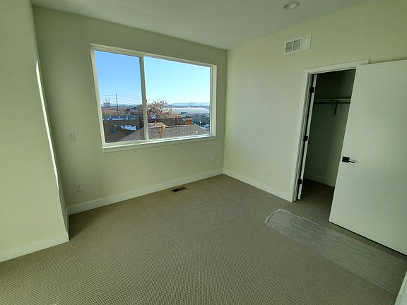 5th image of 542 Kalamath St #4