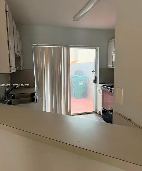 6256 SW 129th Ave — Photo 2
