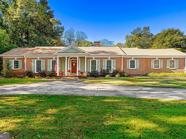 470 Benson St, Hartwell, GA 30643