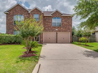 11303 S Country Club Green Dr, Tomball, TX 77375