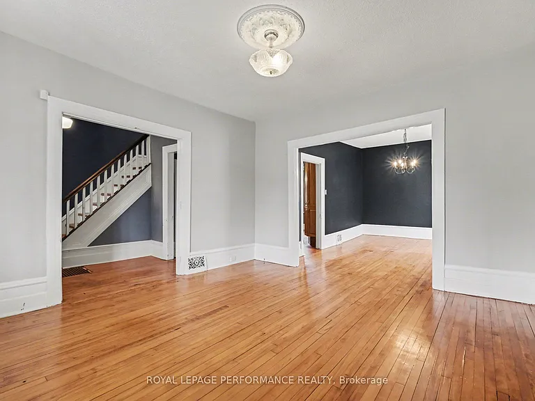 506 Wentworth Ave — Photo 6