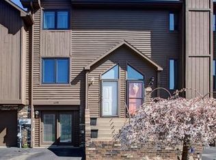 405 Spring Run Dr, Monroeville, PA 15146