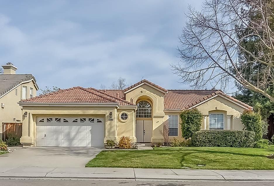 1st image of 3489 Shadowbrook Dr