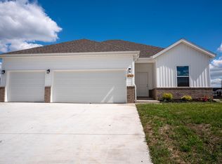 1747 Cash Drive, Mt Vernon, MO 65712