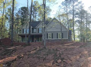 353 Willow Pointe Dr, Lagrange, GA 30240
