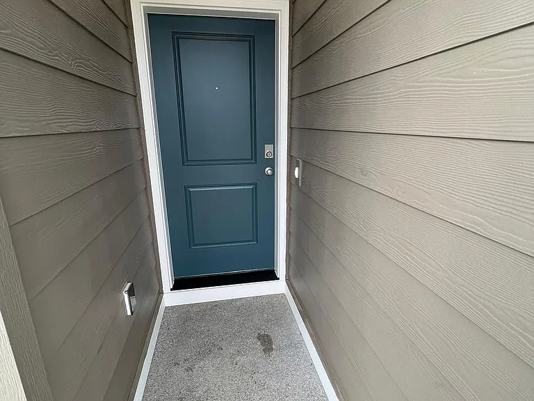 4259 Savannah Loop NE — Photo 2