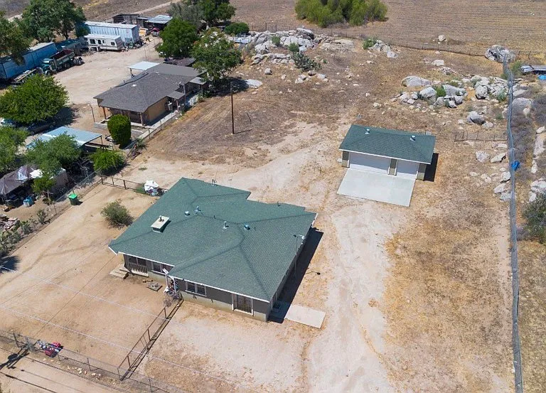 1188 Witt St — Photo 3