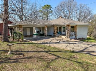 84 Powhatan Dr, Cherokee Village, AR 72529