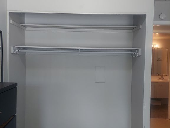 3rd image of 711 Arch St #102