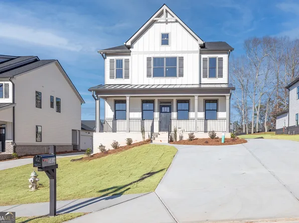 5816 Gainesville St, Flowery Branch, GA 30542