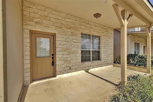 1st image of 118 Sandstone Dr APT E