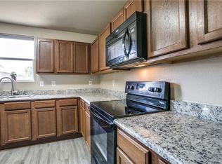 703 Honey Hollow Dr, Arlington, TX 76002