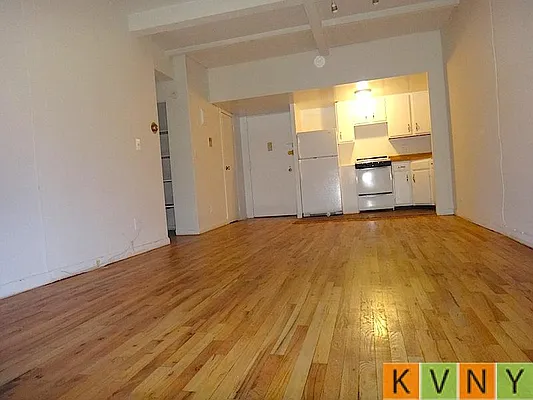 Rented by KVNY Soho | media 15