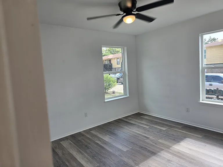 601 County Road 3721 — Photo 10