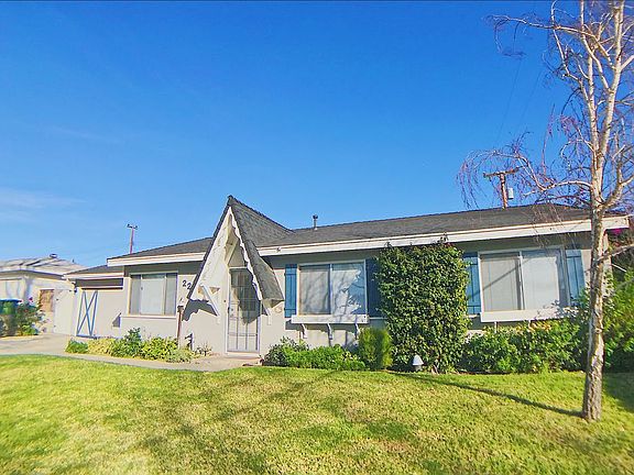 2nd image of 2294 Dogwood St