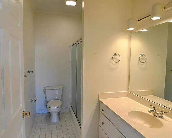 600 Copperline Dr #207 — Photo 16