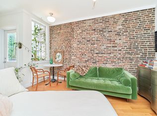 252 W 10th St APT 1, New York, NY 10014