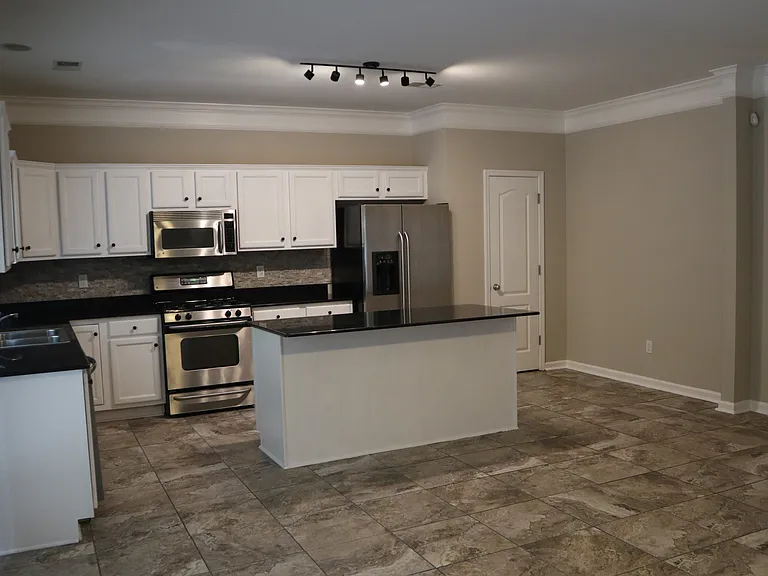2122 Acton Park Way — Photo 6