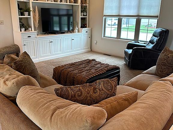 2nd image of 1149 Fox Haven Dr