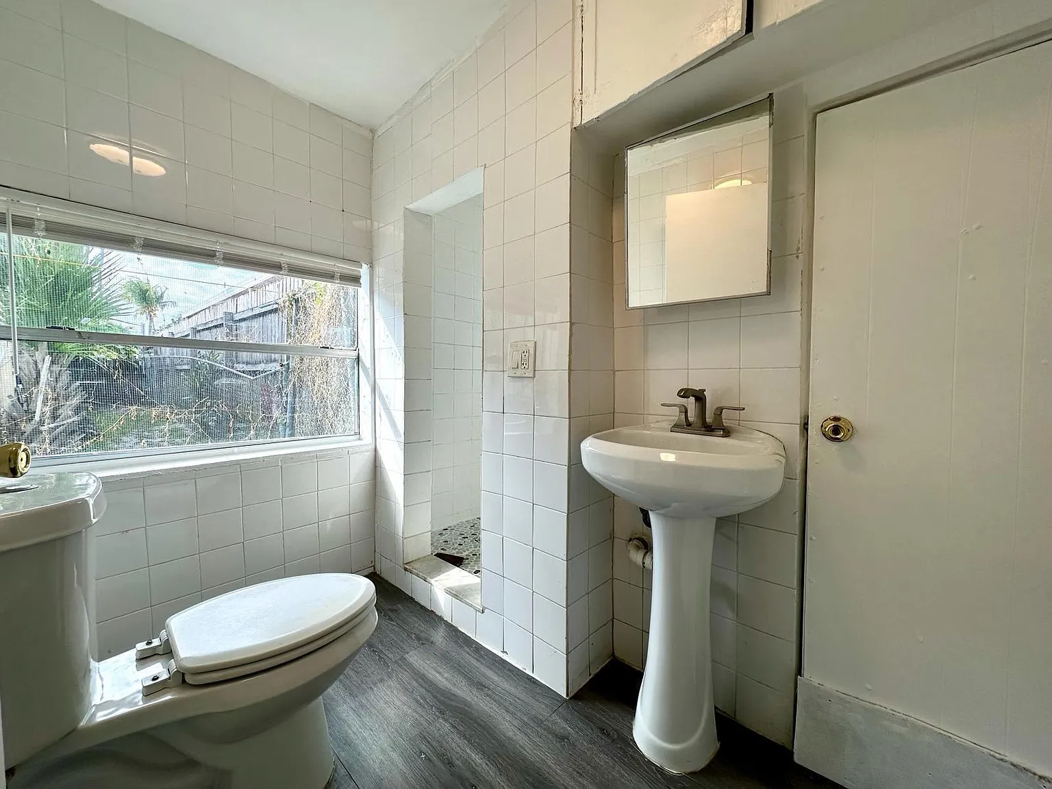 3 bed, 1.0 bath, 1000 sqft, $1,850 — Photo 3