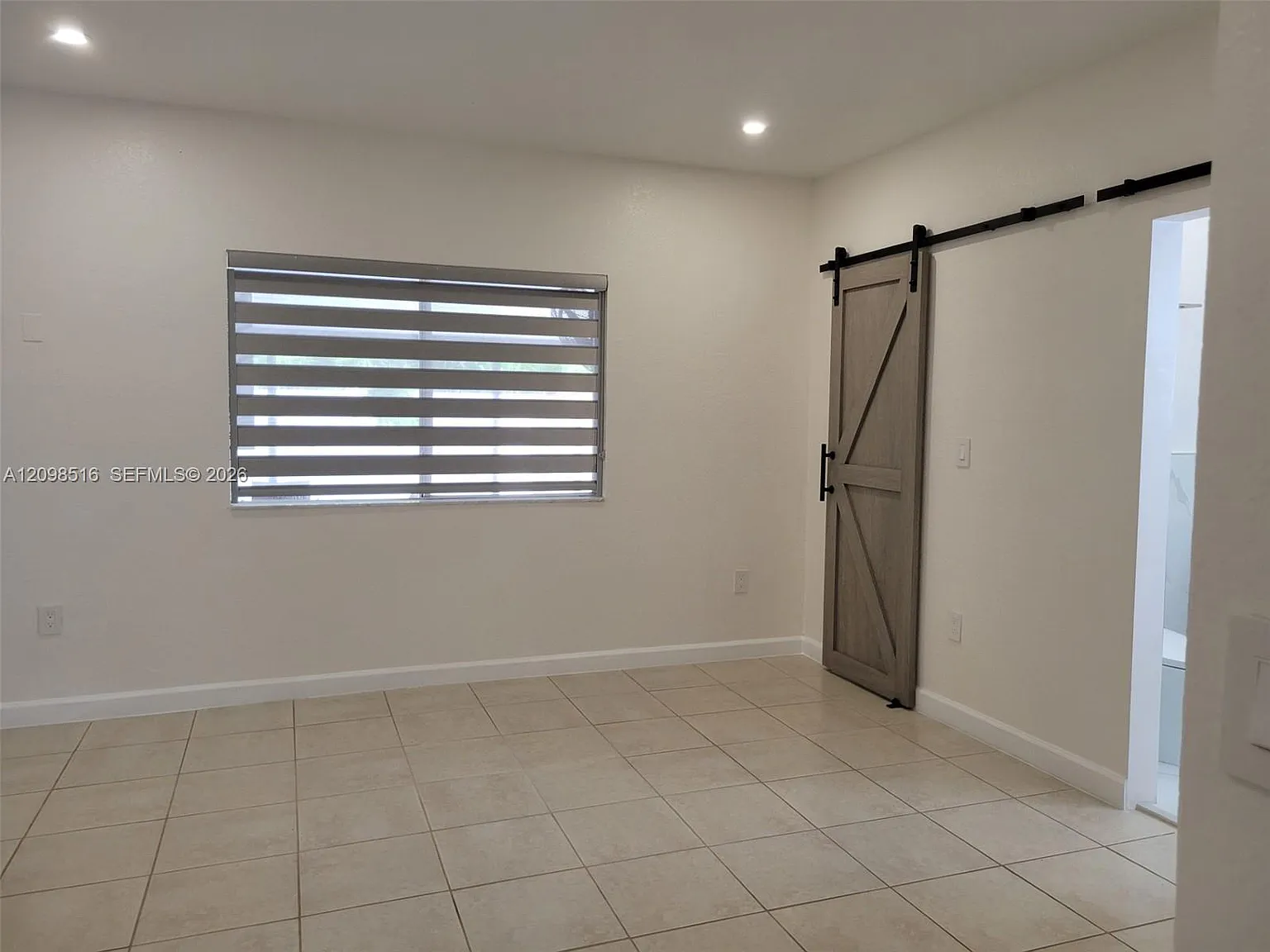 Biscayne Drive Estates — Photo 4