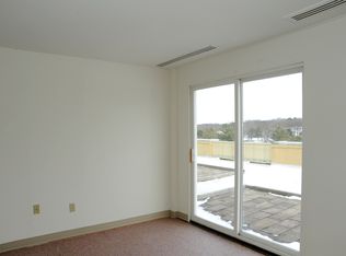 1199 Whitney Ave #PENTHOUSE 1, Hamden, CT 06517