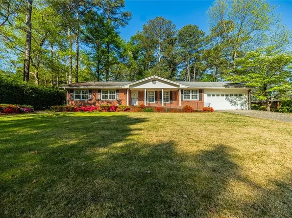 2972 Ponderosa Cir, Decatur, GA 30033