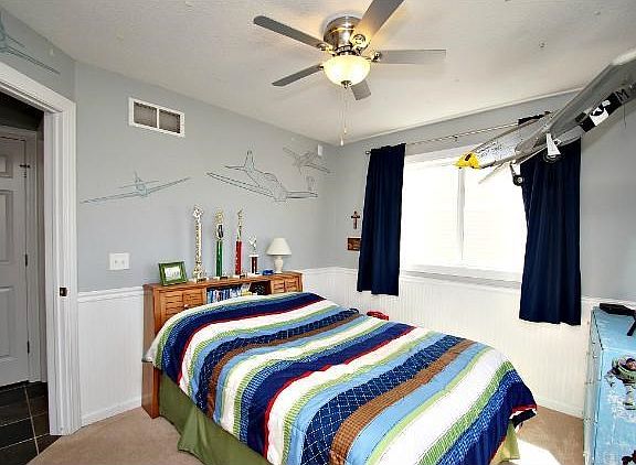 2nd image of 621 Bunker Dr