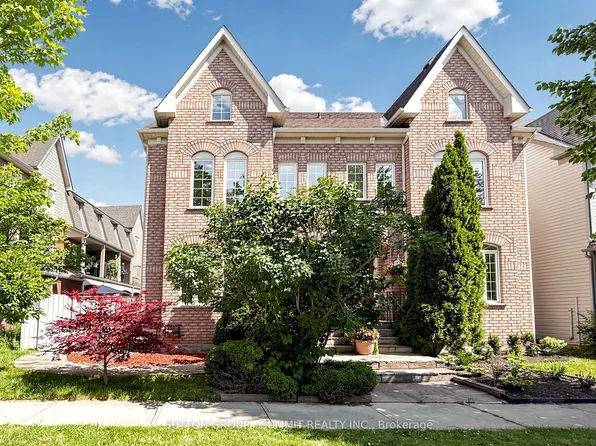 141 Gatwick Dr, Oakville, ON L6H 6T7