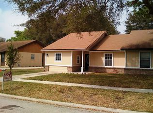 1071 Willow Cove Ct W, Jacksonville, FL 32233
