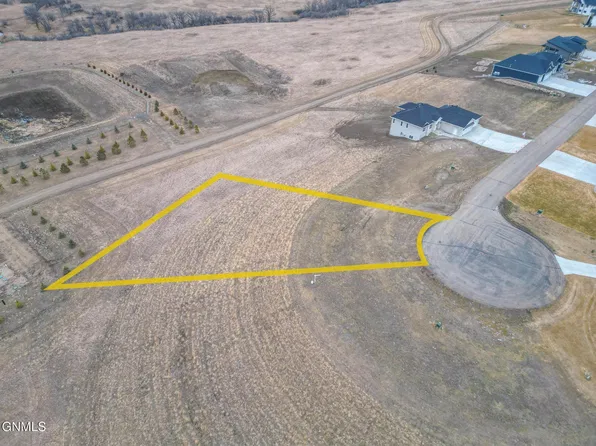 8531 Norman Pl, Bismarck, ND 58503