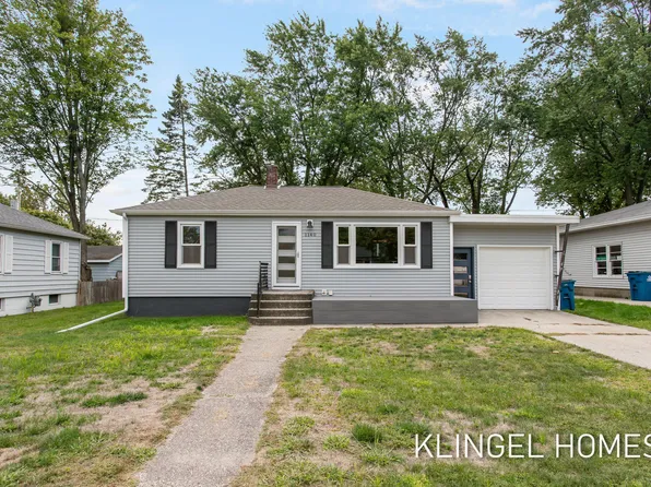 1140 Waverly Ave, Grand Haven, MI 49417