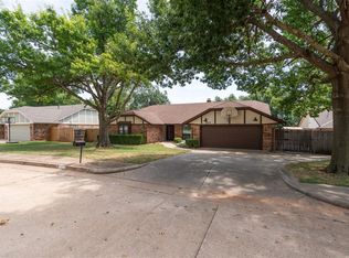 3512 Yellow Sky Cir, Edmond, OK 73013
