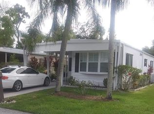 28 Iberian Ln, Port Saint Lucie, FL 34952
