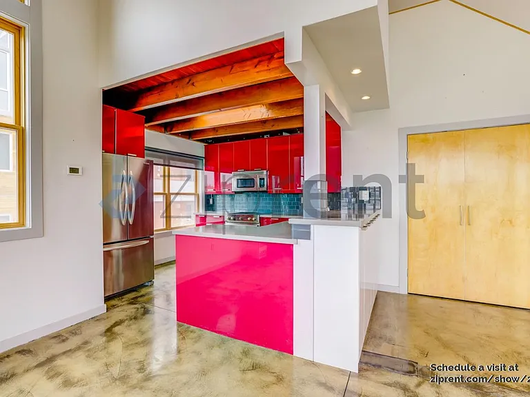 2875 Glascock St #214 — Photo 3