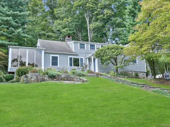 8 Old Roaring Brook Road, Mount Kisco, NY 10549