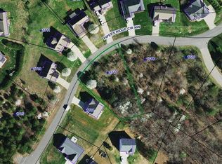 1712 Pipers Ridge Cir NW, Conover, NC 28613