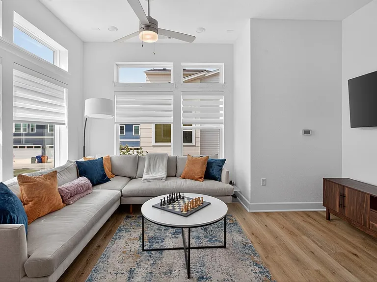 4206 Margarita St — Photo 11