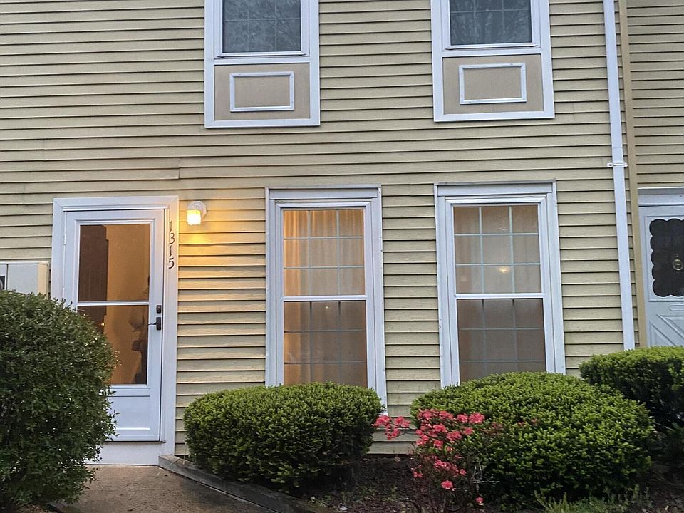 1st image of 1315 Paris Ct