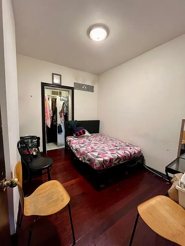 4 bed, 2.0 bath, 1000 sqft, $3,800 — Photo 2