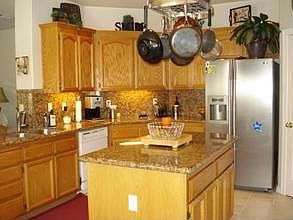 3rd image of 209 Crescent Dr